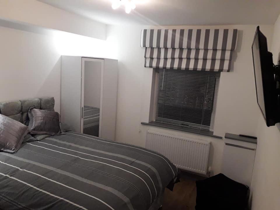 The New Accommodation Free Complementary Breakfast Tibshelf Luaran gambar