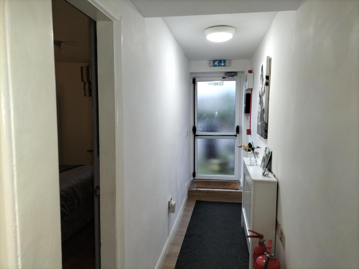 The New Accommodation Free Complementary Breakfast Tibshelf Luaran gambar