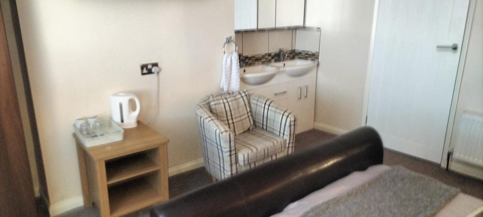 The New Accommodation Free Complementary Breakfast Tibshelf Luaran gambar